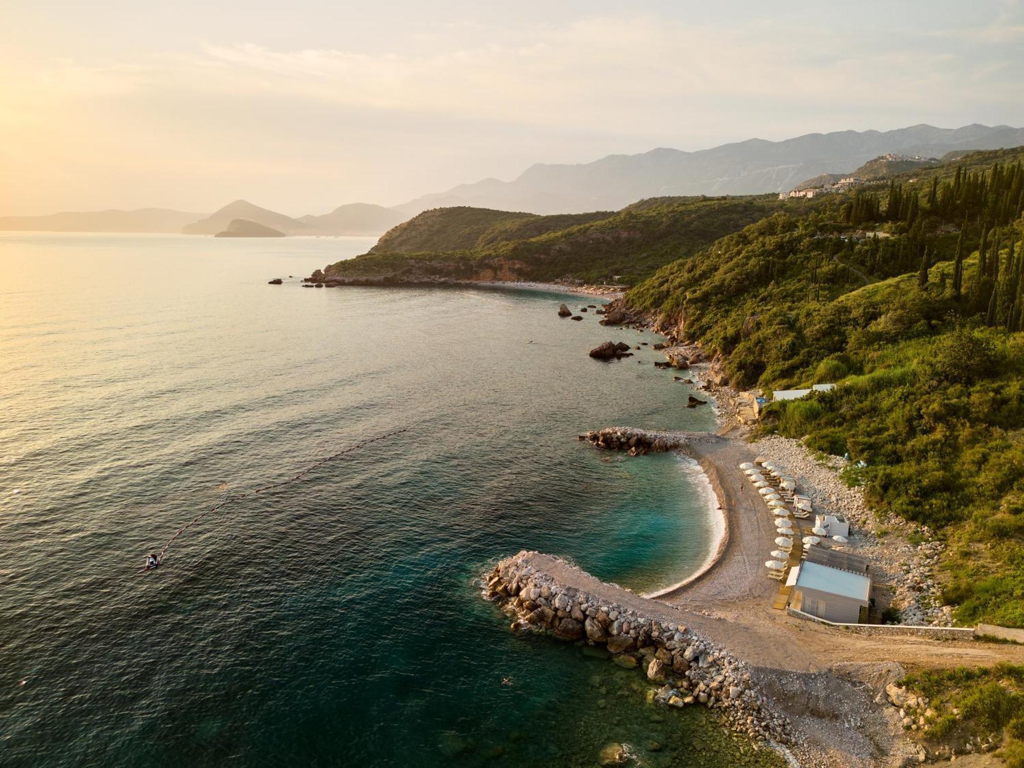 Ananti Resort, Residences & Beach Club - The Leading Hotels Of The World Sveti Stefan Exterior photo